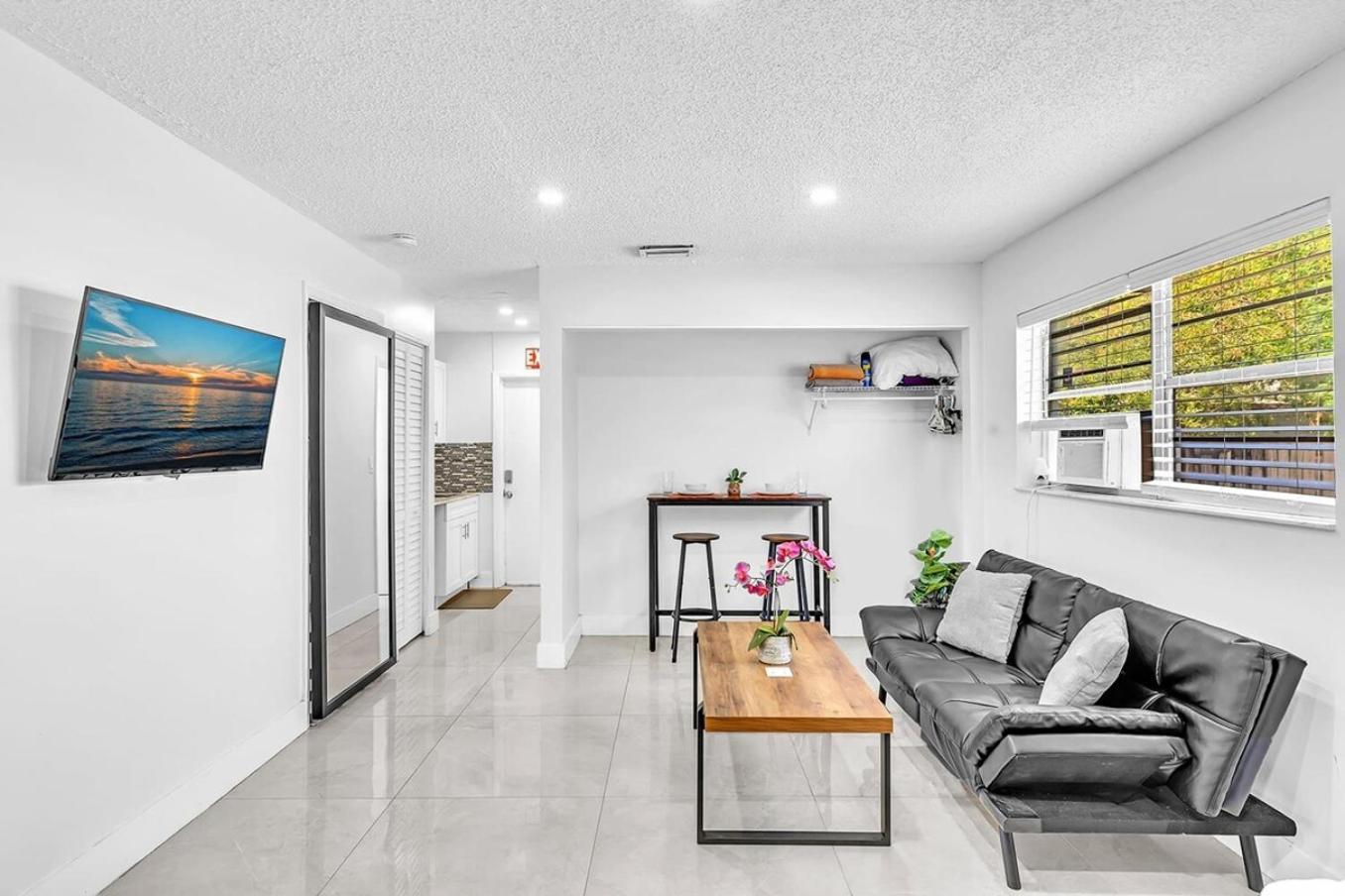 New 2 Bed Studio Close To Beach & Casino Ha04 هوليوود المظهر الخارجي الصورة