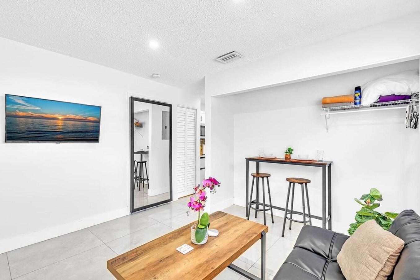 New 2 Bed Studio Close To Beach & Casino Ha04 هوليوود المظهر الخارجي الصورة