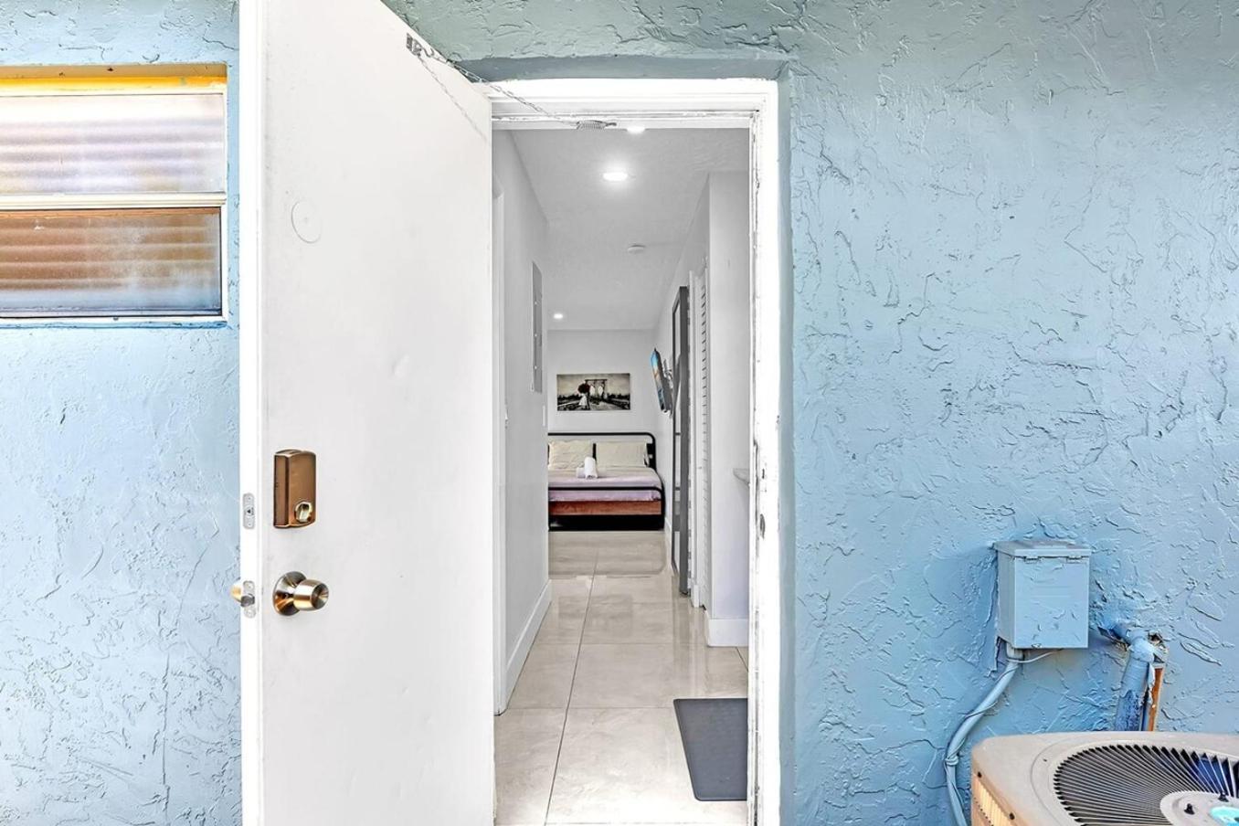 New 2 Bed Studio Close To Beach & Casino Ha04 هوليوود المظهر الخارجي الصورة