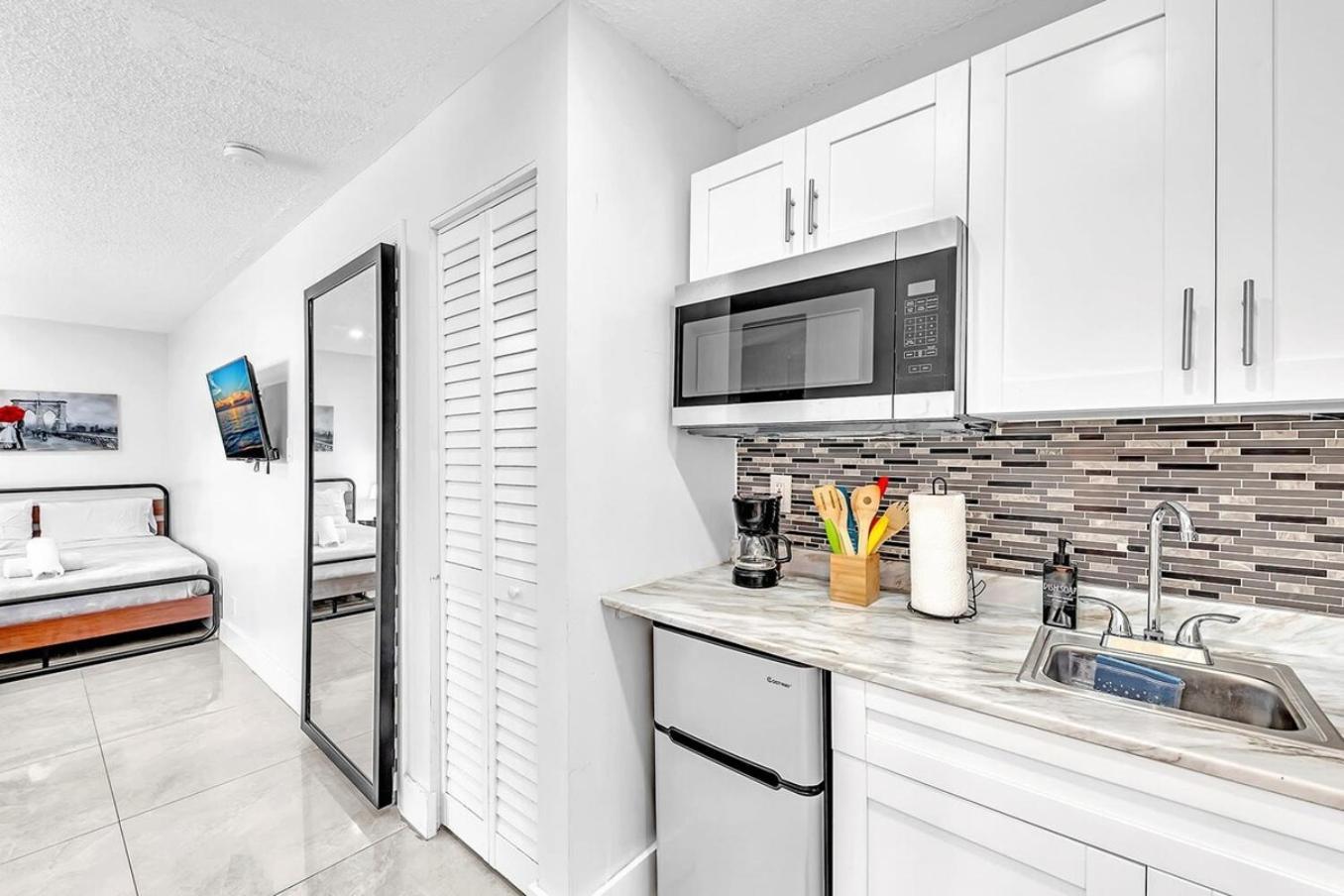 New 2 Bed Studio Close To Beach & Casino Ha04 هوليوود المظهر الخارجي الصورة